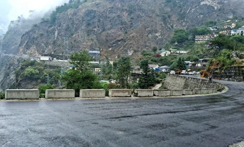 बदरीनाथ यात्रा बनेगी आसान, तेजी से बन रहा हेलंग-मारवाड़ी बाईपास